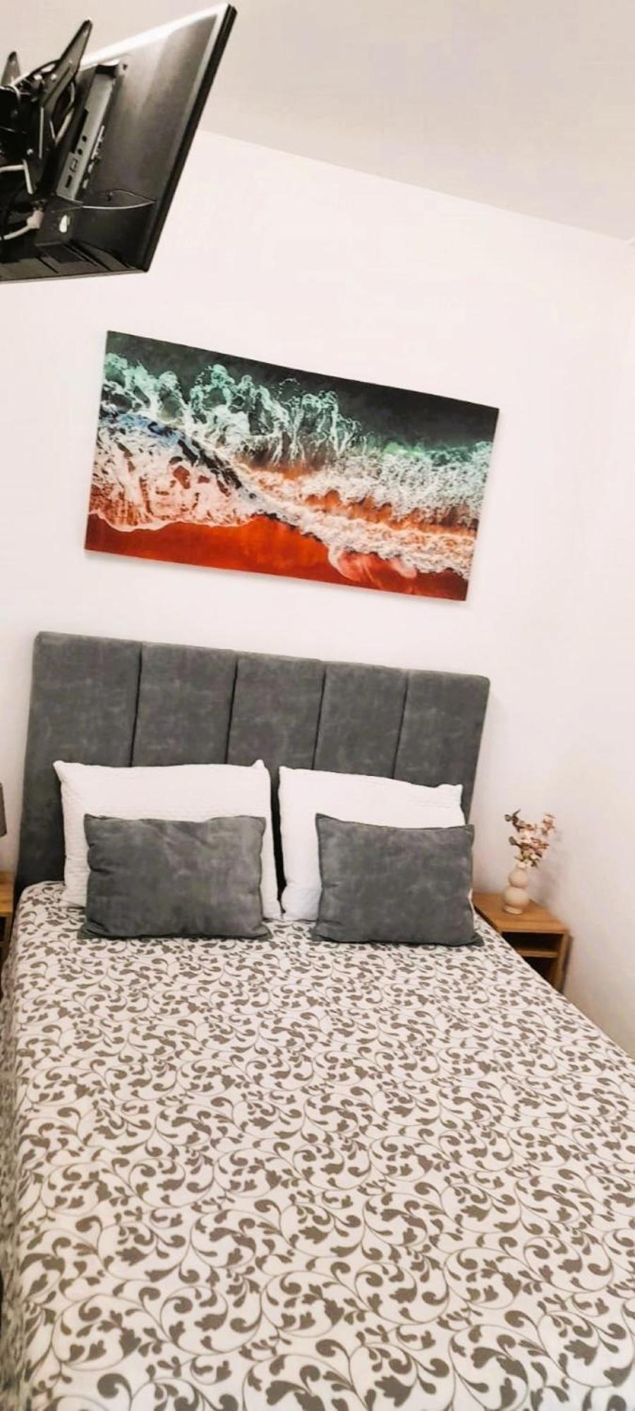 Happy Apartment